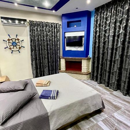 Ferienwohnung Πολυτελεισ Διαμερισμα 1Ο Οροφου 5 Μετρα Απο Την Θαλασσα Néa Meságkala Exterior foto